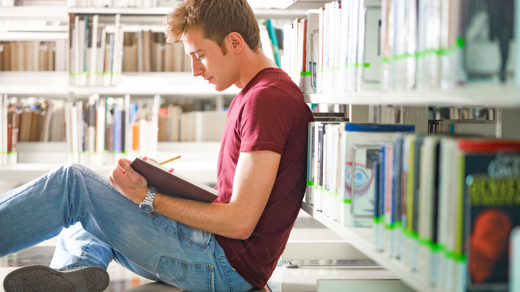 College Essentials For Guys That They’ll Actually Use