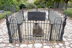 Johnny Appleseed’s Grave is a Lie